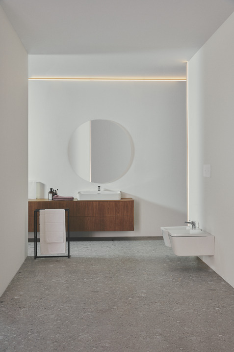 IS_Multisuite_Multiproduct_Amb_NN_Atelier;AtelierCollections;Conca;Mirror+light;BlendCurve;T4335Y5;T4338Y5;T369401;T380401;BC753AA;BC754AA;BC764AA;BC765AA;T3960BH;T368701;T368601;BC760AA;BC794AA